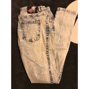 Glamour Kills white wash pants